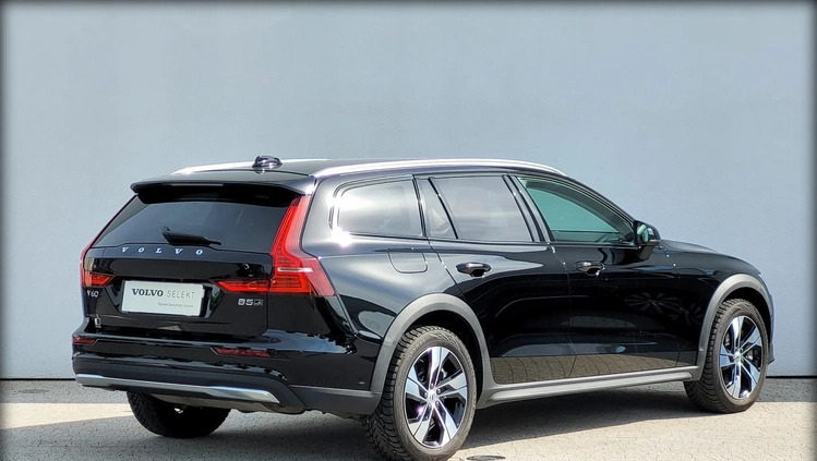 Volvo V60 Cross Country cena 239555 przebieg: 12130, rok produkcji 2023 z Szczucin małe 466